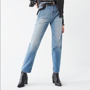 BDG Mom Jean